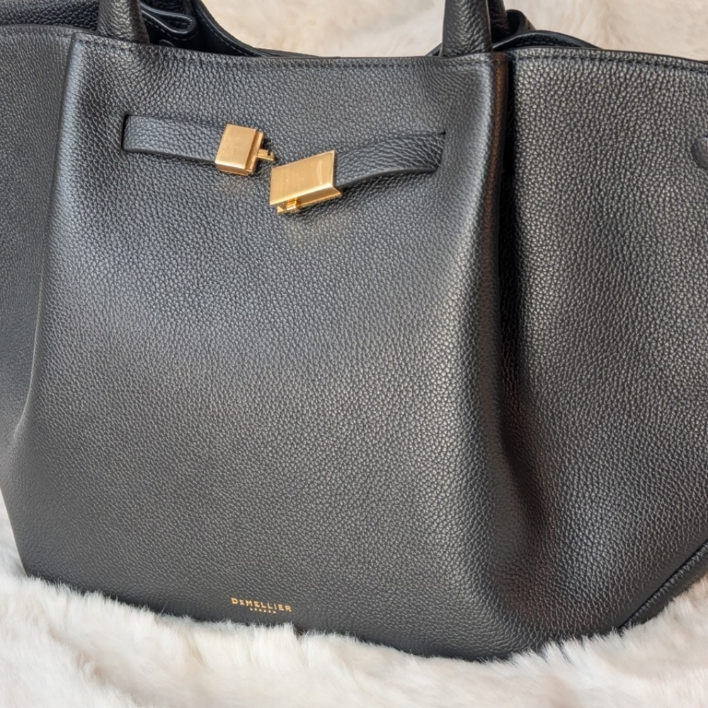 💖 LNWT Host Pick‼️❣️ Elegant Midi New York Black Leather Tote Bag 👜 - Picture 8 of 16